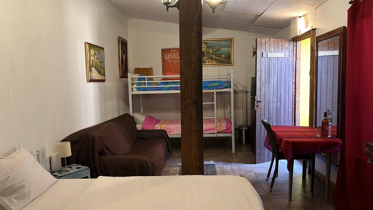 Chambres D'Hotes Sorrento Champs-Sur-Marne Esterno foto